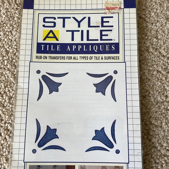 STYLE A TILE APPLIQUES Rub On Set of 72 Tulip Transfers Arts and Crafts Upcycles - Picture 5 of 6